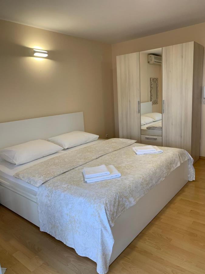 Apartments Villa Ohana Каштела Экстерьер фото