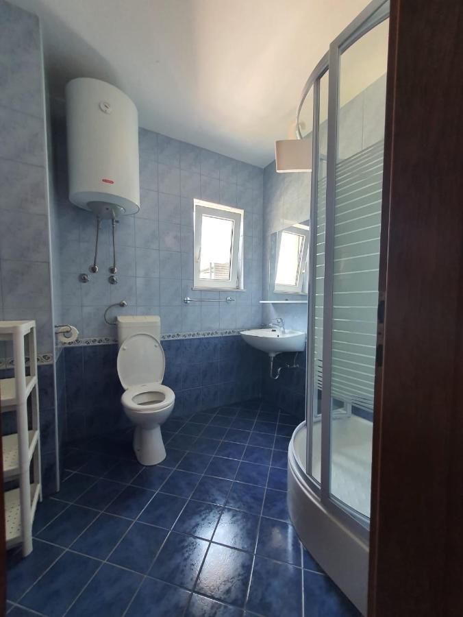Apartments Villa Ohana Каштела Экстерьер фото