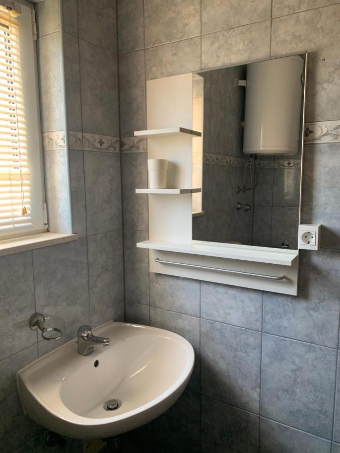Apartments Villa Ohana Каштела Экстерьер фото