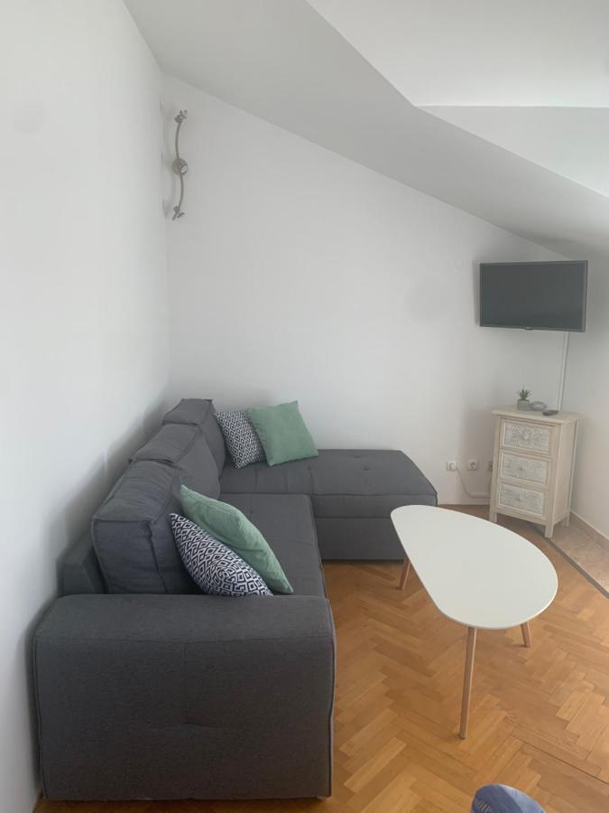 Apartments Villa Ohana Каштела Экстерьер фото