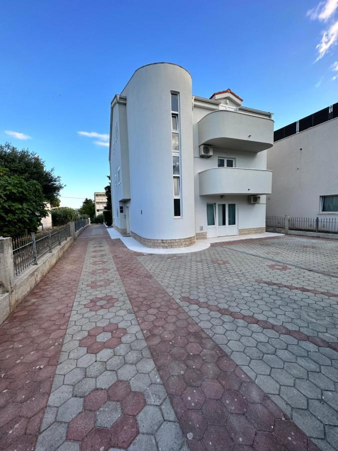 Apartments Villa Ohana Каштела Экстерьер фото
