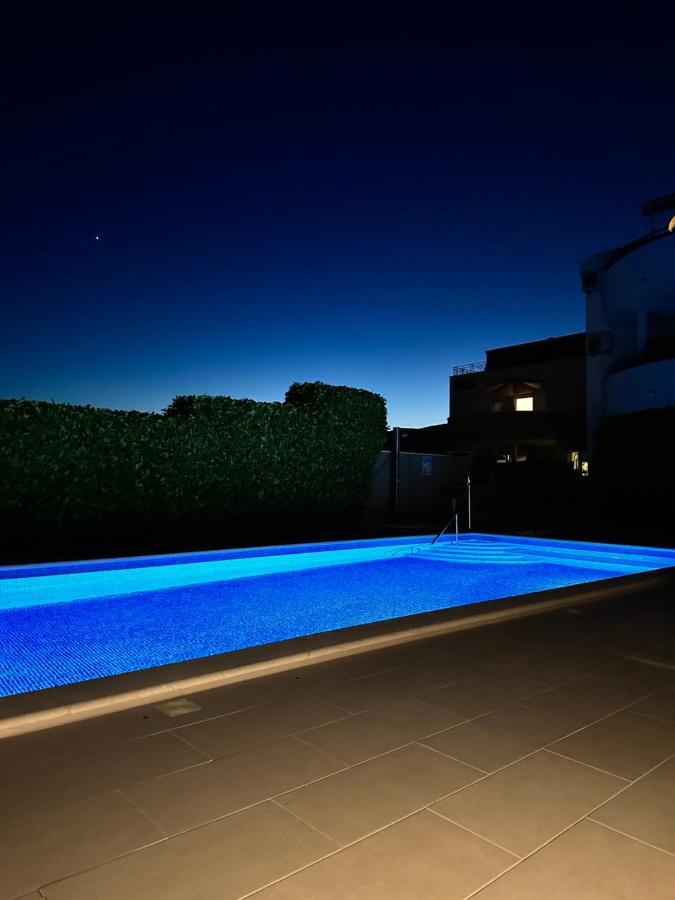 Apartments Villa Ohana Каштела Экстерьер фото