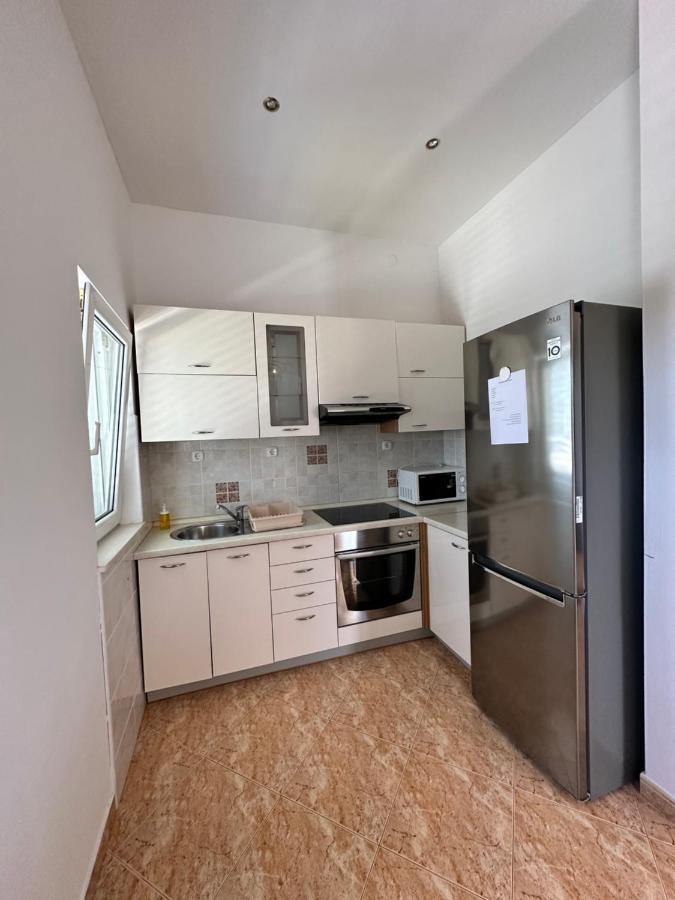Apartments Villa Ohana Каштела Экстерьер фото