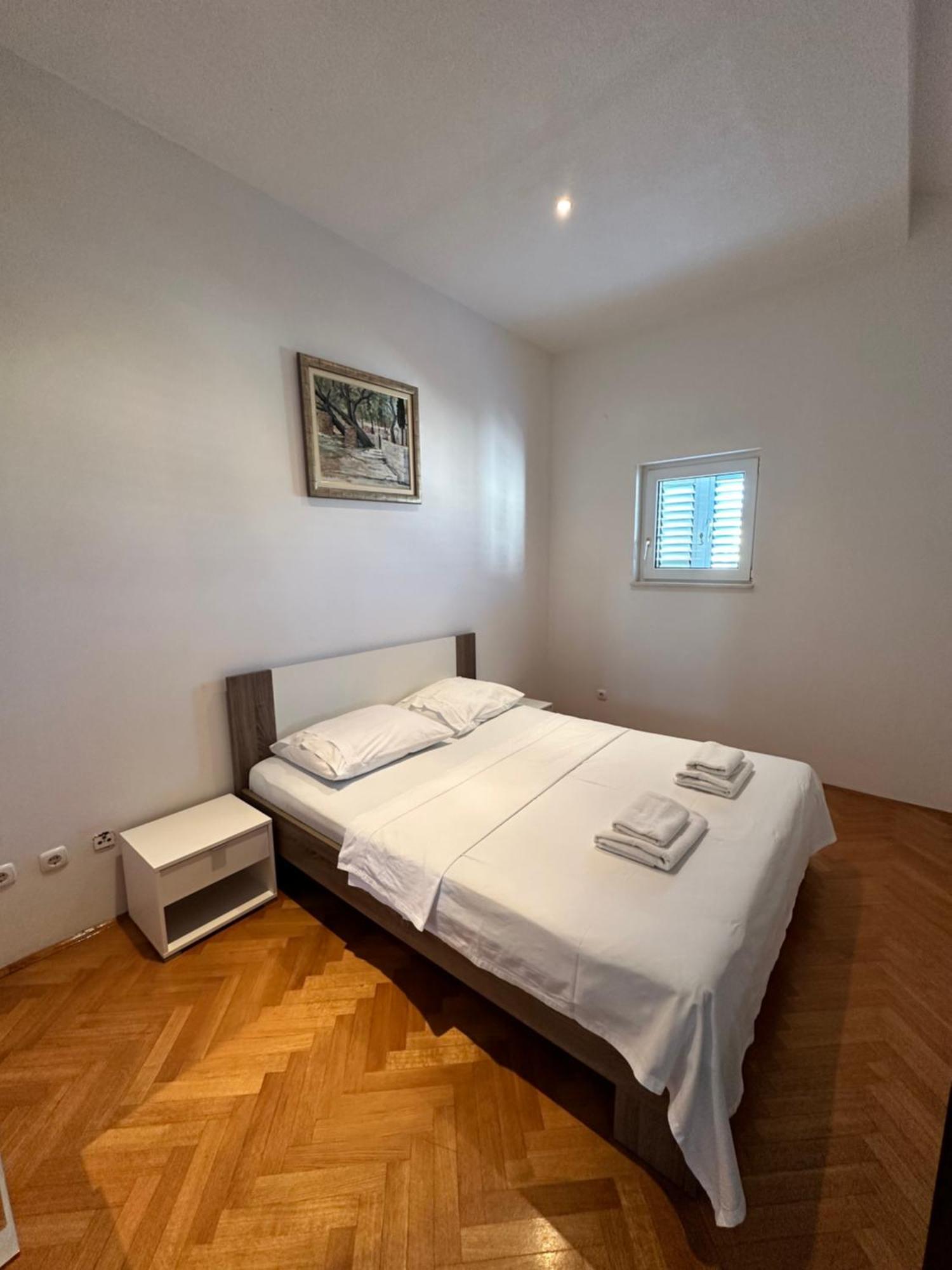 Apartments Villa Ohana Каштела Экстерьер фото